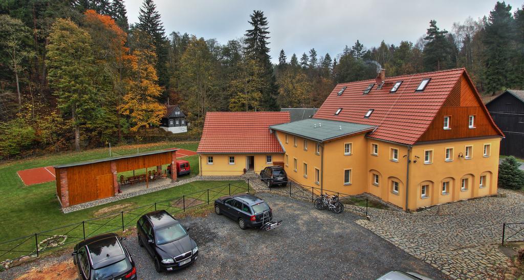 Penzion U Vyhlidky Хршибска Экстерьер фото